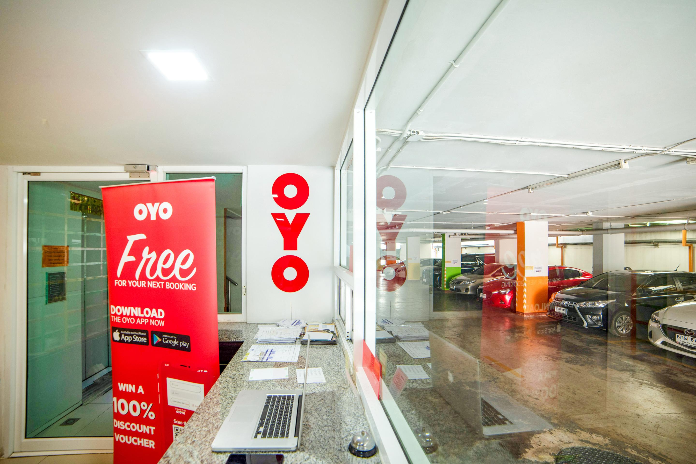 Oyo 460 Int Place Bangkok Exteriör bild