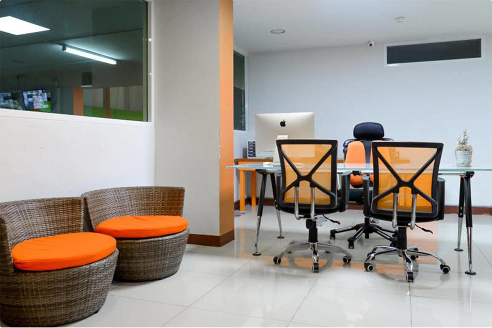 Oyo 460 Int Place Bangkok Exteriör bild
