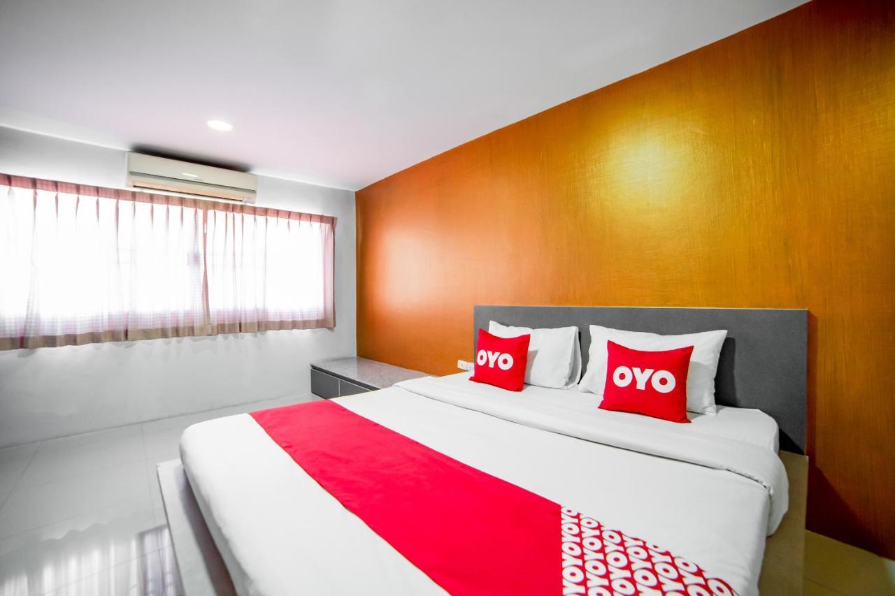 Oyo 460 Int Place Bangkok Exteriör bild